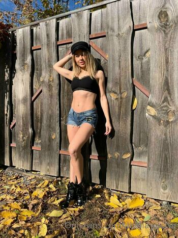 abella_chase