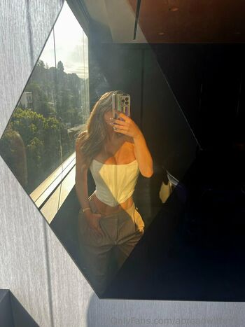 abroadwithmila