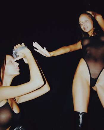 Adelalinka Twins