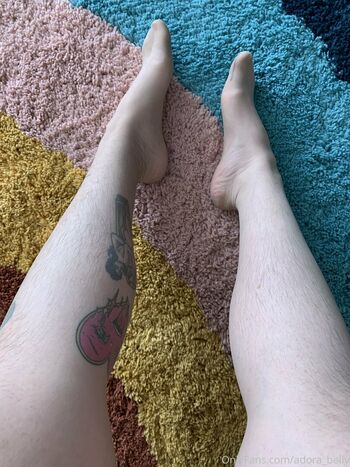 adora_belly