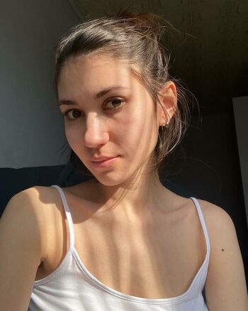 adorable_dina_official