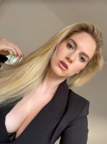 Adore Sophia