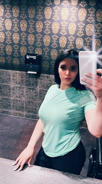 adrianaw