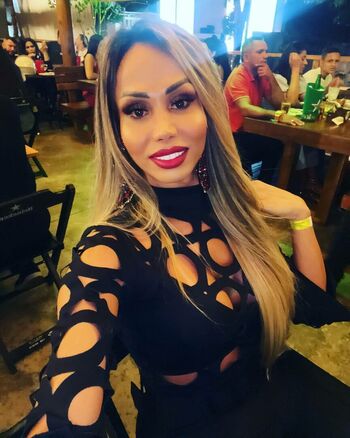 Agatha Ferraz