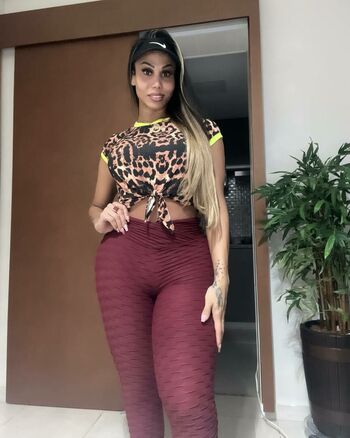 Agatha Ferraz
