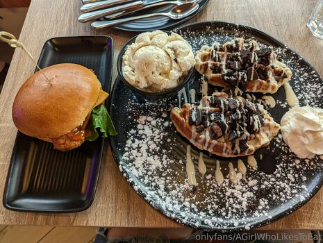 agirlwholikestoeat