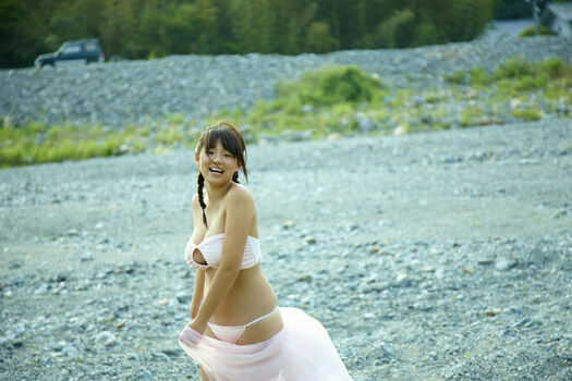 Ai Shinozaki