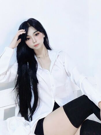 Akari_Cos