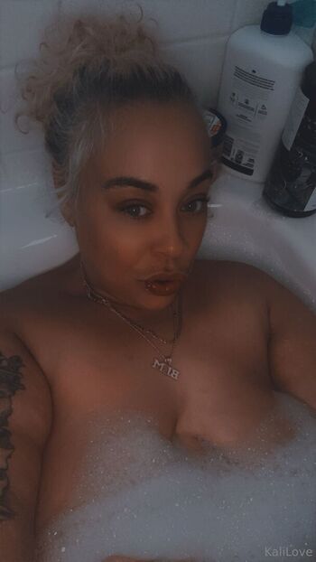 akiliahightower32