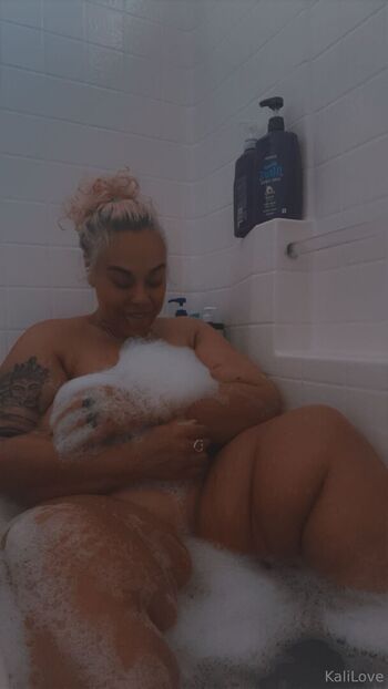 akiliahightower32