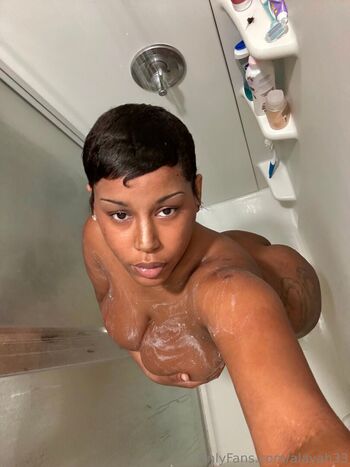 alayah33