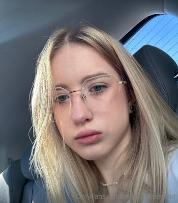 albina_diamond