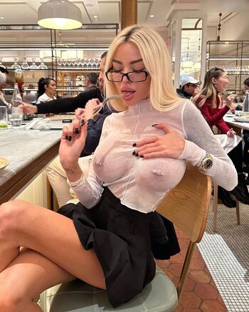 Alena Omovych