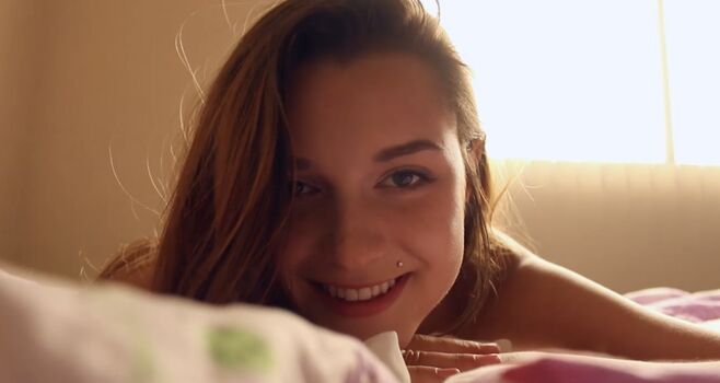 Alex Mae
