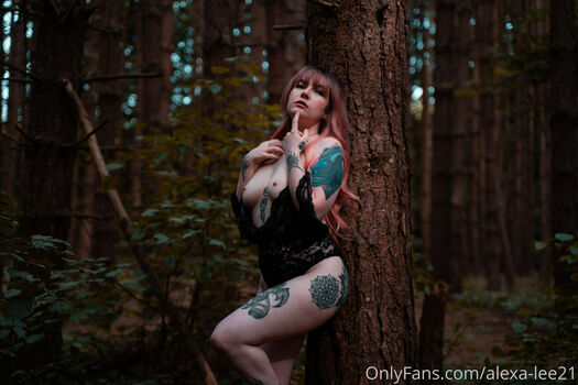 alexa-lee21