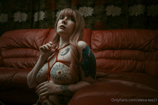 alexa-lee21