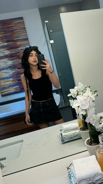 Alexa Mansour