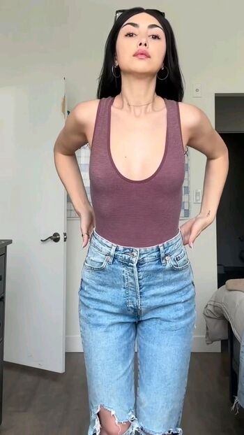 Alexa Mansour