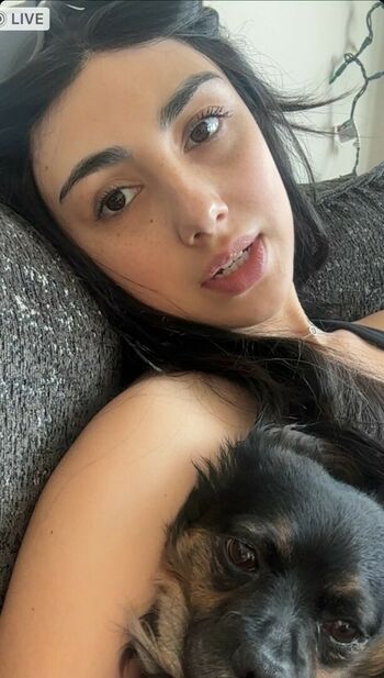 Alexa Mansour