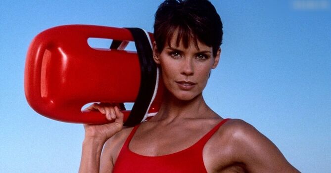 Alexandra Paul