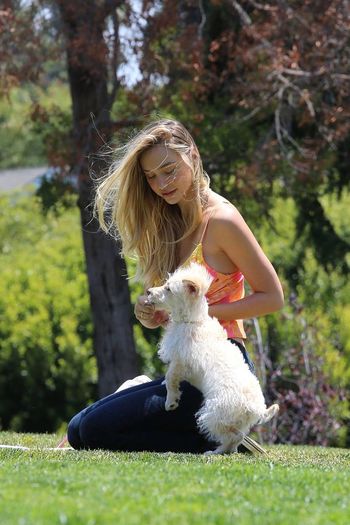 Alexis Ren
