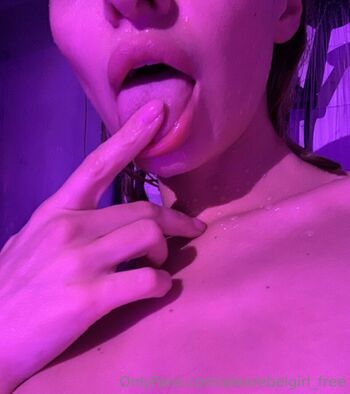 alexrebelgirl_free
