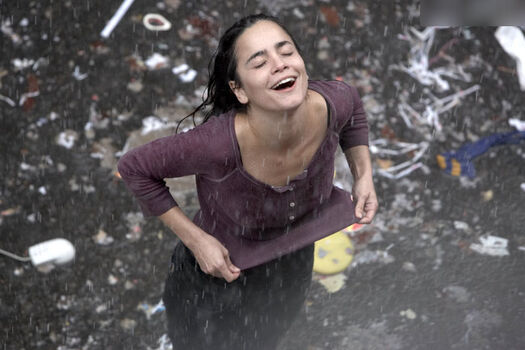 Alice Braga