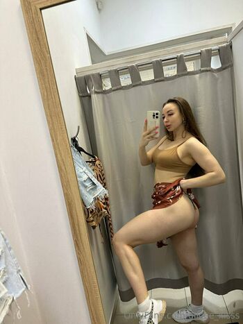 alicee_kisss