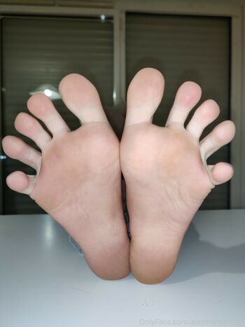 alicefrenchfeet