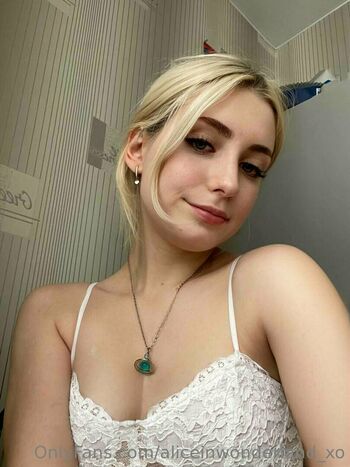 aliceinwonderland_xo