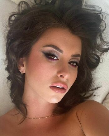 Alicelacombe_off