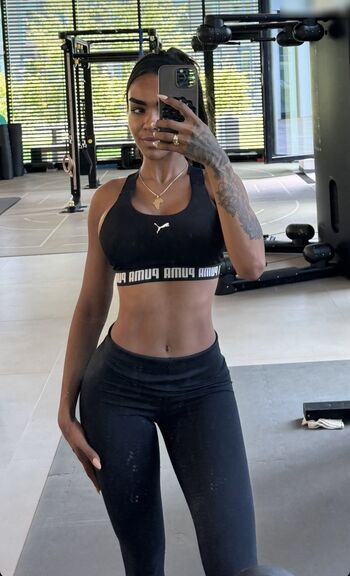Alicia Awa