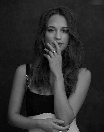 Alicia Vikander