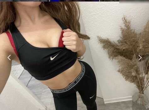 alina-leona