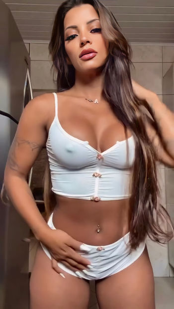 Aline Carvalho