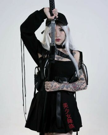 Aline Fox