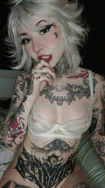 Aline Fox