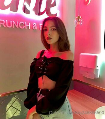 alisa_blanche