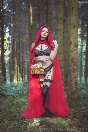 alissa_noir