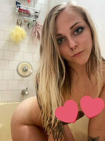 Alliekazam_