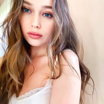 Alycia Debnam Carey