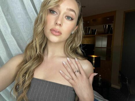 Alycia Debnam Carey