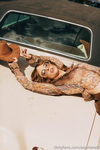 Alysha Nett