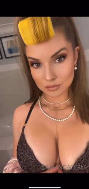 Amanda Cerny