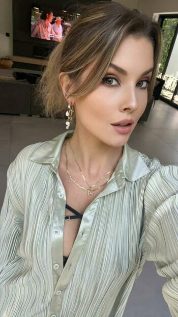Amanda Cerny