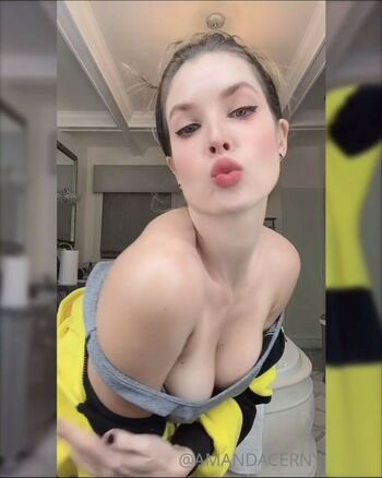 Amanda Cerny