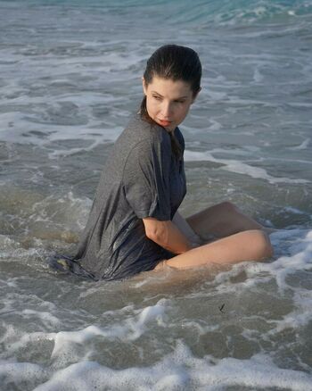 Amanda Cerny