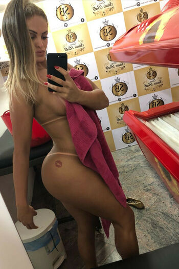Amanda Medeiros