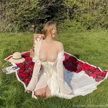 Amber Farndon