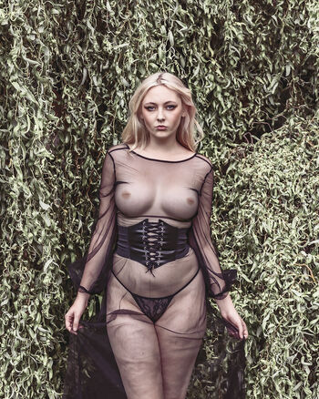 Amber Farndon